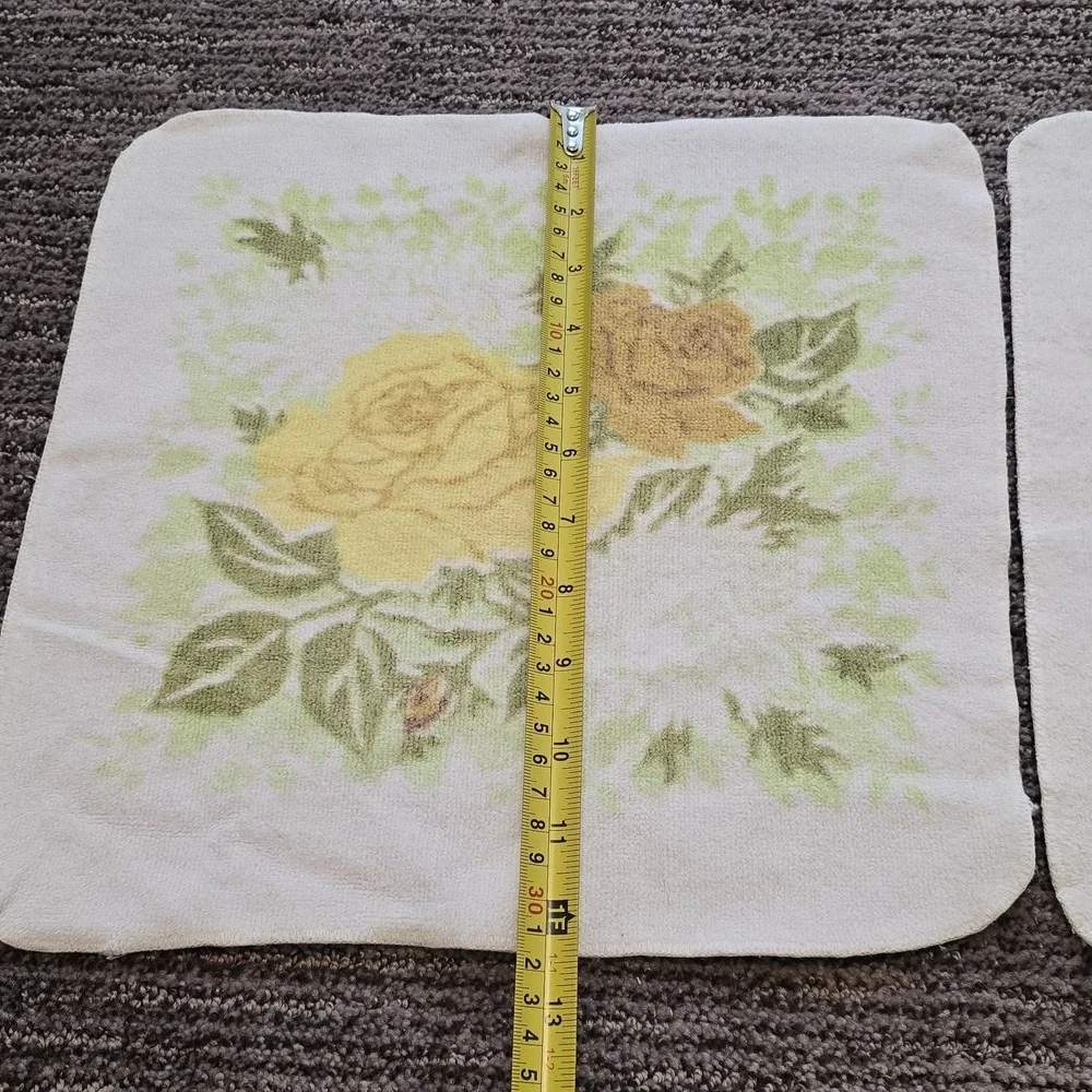 Vintage 70s Fieldcrest Yellow‎ White Floral Washcloth 13x12